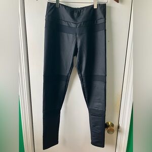 Peony Leggings in Black with Stripe Detail